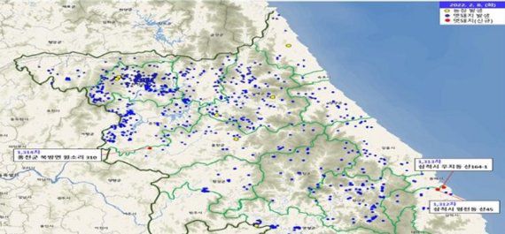 9일 깅원도 방역당국에 따르면 지난 8일 강원도 삼척시 평전동 산45, 우지동 신164-1 방역대 농가에서 아프리카 돼지열병(ASF) 폐사체가 각 1두씩 발견, 방역당국이 긴장하고 있다. 사진=강원도 제공