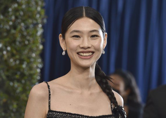 미국배우조합상 시상식에서 댕기머리를 한 정호연. 한국의 전통적인 요소를 룩에 가미했다. 사진=뉴시스