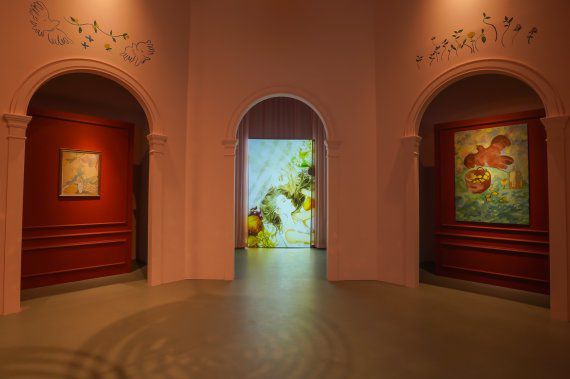 '어쨌든, 사랑_로맨틱 데이즈' 전시 전경 / 디뮤지엄 제공