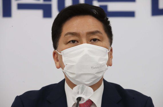 김기현 국민의힘 원내대표가 7일 서울 여의도 국회에서 열린 퇴임 기자간담회에서 발언하고 있다. (공동취재사진) 2022.04.07. /사진=뉴시스화상