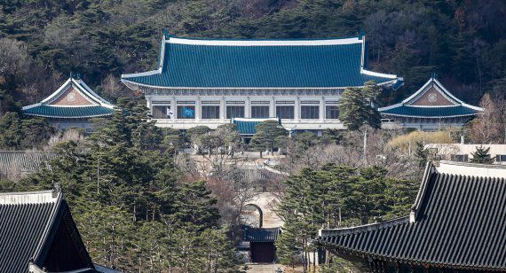 윤석열 대통령 당선인이 기자회견을 통해 새로운 대통령 집무실로 용산 국방부 청사를 지목했다. 윤 당선인은 기존 청와대는 5월 10일 새 정부 출범에 맞서 공원으로 개방한다고 밝혔다. 사진은 20일 오후 서울 종로구 청와대의 모습. 2022.03.20. /사진=뉴시스