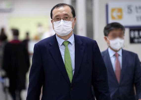 사법행정권을 남용해 재판에 개입한 혐의를 받는 임성근 전 부산고법 부장판사가 지난해 8월12일 오후 서울 서초구 서울고등법원에서 열린 항소심 선고 공판에 출석하고 있다. /사진=뉴시스