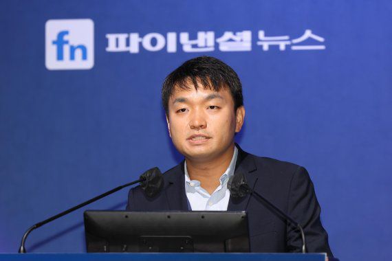 제13회 퓨처ICT포럼이 파이낸셜뉴스와 과학기술정보통신부 공동 주최로 22일 서울 소공로 웨스틴조선호텔에서 열렸다. 이성현 줌 인터넷 대표가 강연하고 있다. 사진=김범석 기자