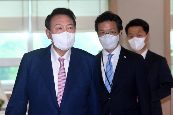 윤석열 대통령이 7월 29일 오후 용산 대통령실에서 열린 주한대사 신임장 제정식에 참석하고 있다. (대통령실사진기자단) 2022.7.29/뉴스1