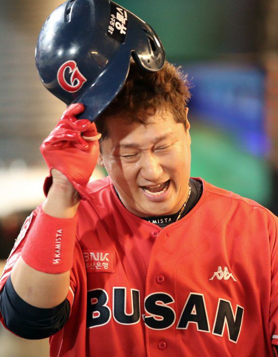 8월들어 다시 뜨거워진 롯데 이대호. /사진=연합뉴스