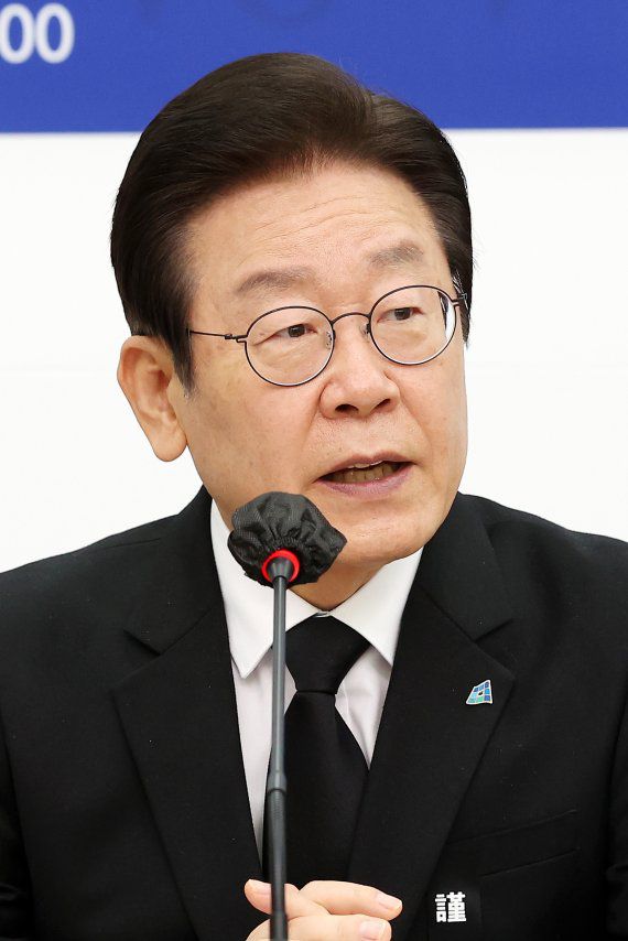 (서울=뉴스1) 조태형 기자 = 이재명 더불어민주당 대표가 4일 서울 여의도 국회에서 열린 평화·안보 대책위원회 제1차 전체회의에서 발언하고 있다. 2022.11.4/뉴스1 /사진=뉴스1화상