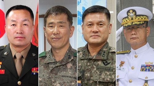정부는 30일 임기(2년)가 약 6개월 남은 해병대사령관을 전격 교체하는 등 하반기 장성 진급 인사를 단행했다. 국방부에 따르면 해병대사령관은 김계환(해사 44기) 해병대 부사령관이 중장 진급과 함께 내정됐다. 이번 인사에서 강호필·권영호·손식 육군 소장이 중장으로 진급해서 군단장, 육군사관학교장, 육군특수전사령관으로 각각 임명될 예정이다. 황선우 해군 소장은 중장 진급과 함께 해군사관학교장으로 임명된다. 사진 왼쪽부터 김계환, 권영호, 손식, 황선우. 사진=국방부 제공