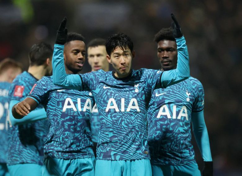 "내가 바로 손흥민이야"... 멀티골 작렬하고 환하게 웃는 손흥민 (뉴스1)