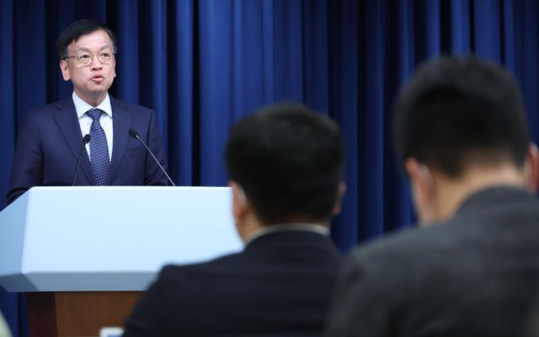 최상목 경제수석이 31일 서울 용산 대통령실 청사 브리핑룸에서 UAE 투자유치 후속조치 점검회의 관련 브리핑을 하고 있다. (대통령실통신사진기자단) /사진=뉴시스화상