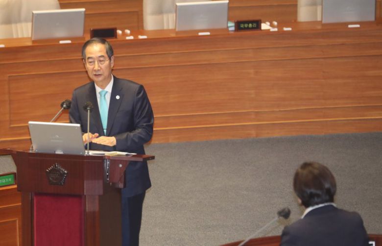 한덕수 국무총리가 7일 오후 서울 여의도 국회에서 열린 제403회 국회(임시회) 제3차 본회의에서 서영교 더불어민주당 의원 질의에 답하고 있다. 뉴시스