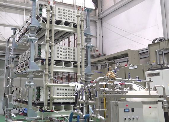 전기연구원 백주원 박사가 개발한 반도체 변압기는 전기차의 대용량 급속 충전을 지원한다. 전기연구원 제공