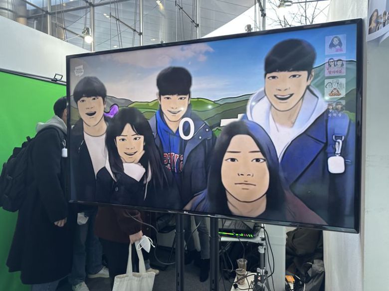 웹툰미 네컷사진 단체 /사진=네이버웹툰