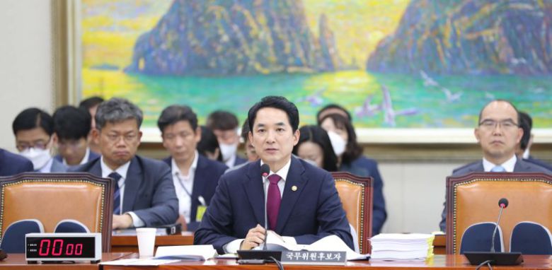 박민식 국가보훈부 장관 후보자가 22일 오전 서울 여의도 국회 정무위원회에서 열린 인사청문회에서 자료제출요구에 답변하고 있다. 뉴시스