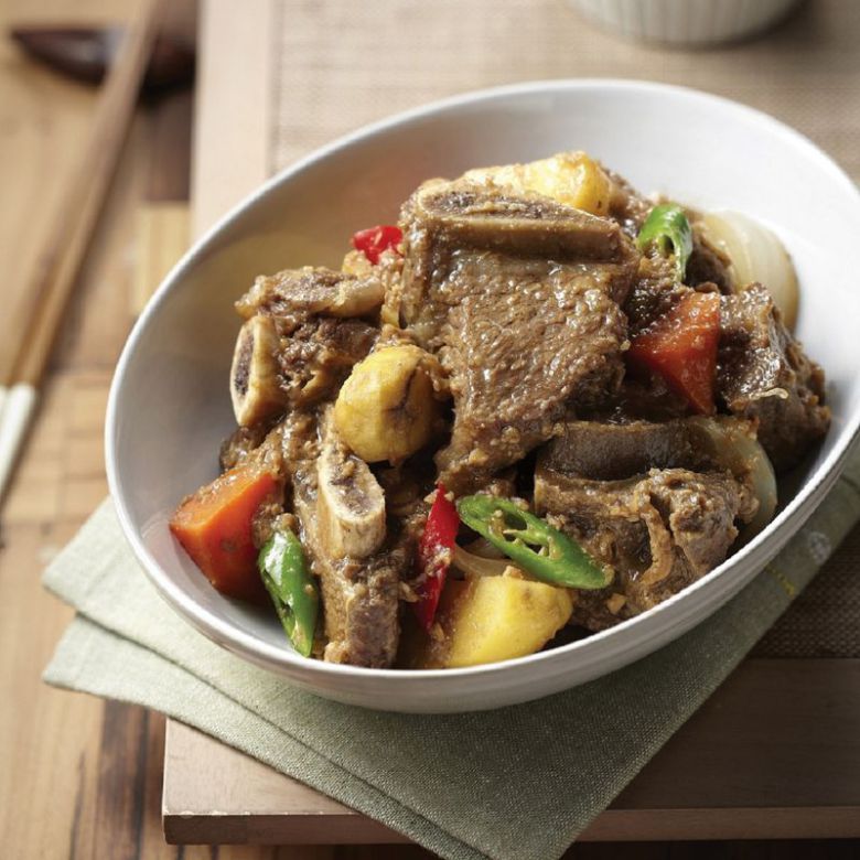 ‘그르나슈’는 탄닌이 적고 바디감이 약해 날것으로 만든 요리보다는 천천히 굽거나 끓인 요리, 또는 찜 요리와 어울린다.