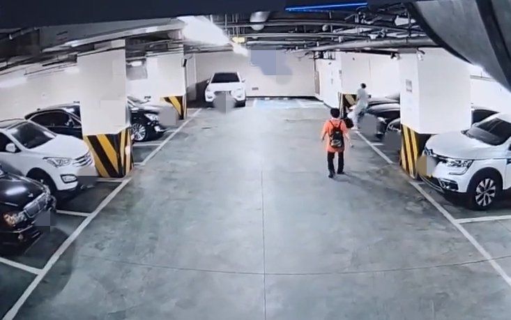 26일 오전 서울 금천구 시흥동 소재 상가 지하주차장에서 30대 남성 피의자 A씨가 40대 여성을 흉기로 찔러 살인했다. A씨는 이날 오후 경기 파주시에서 검거됐다. (독자제공)2023.5.26/뉴스1 ⓒ News1 유민주 기자 /사진=뉴스1