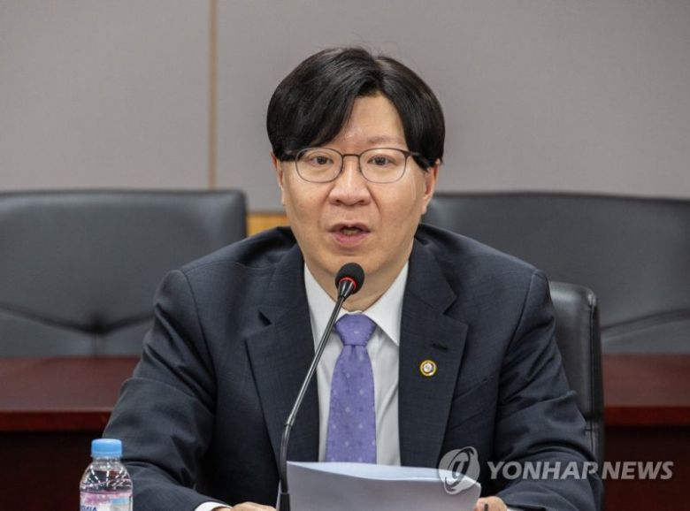 청년도약계좌 운영 사전 점검 회의에서 발언하는 김소영 금융위 부위원장 (서울=연합뉴스) 황광모 기자 = 김소영 금융위원회 부위원장이 31일 오전 서울 종로구 정부서울청사에서 열린 청년도약계좌 운영 사전 점검 회의에서 발언하고 있다. 이날 회의에는 은행연합회, 서민금융진흥원, 시중은행 관계자들이 참석했다. 2023.5.31 hkmpooh@yna.co.kr (끝)