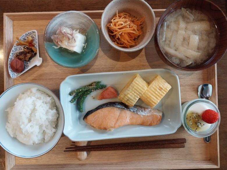 유후인 숙소에서 나온 조식 상차림 / 사진=이환주 기자