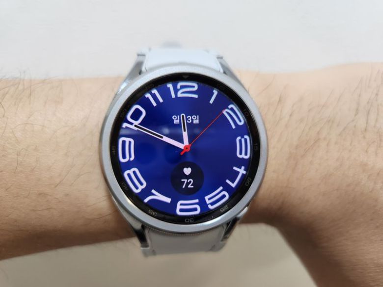 갤럭시워치6 클래식. 사진=구자윤 기자