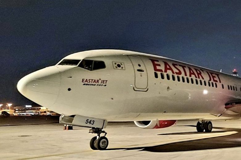 지난 25일 김포공항국제에 이스타항공 B737-8가 주기돼 있다. 이스타항공 제공