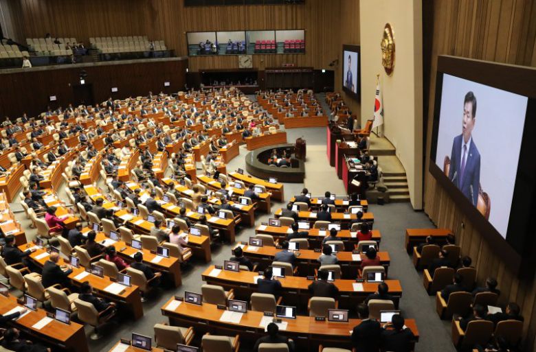 [서울=뉴시스] 고범준 기자 = 김진표 국회의장이 1일 오후 서울 여의도 국회에서 열린 제410회 국회(정기회) 개회식에서 개회사를 하고 있다. 2023.09.01. 2023.09.01. bjko@newsis.com <저작권자ⓒ 공감언론 뉴시스통신사. 무단전재-재배포 금지.> /사진=뉴시스화상