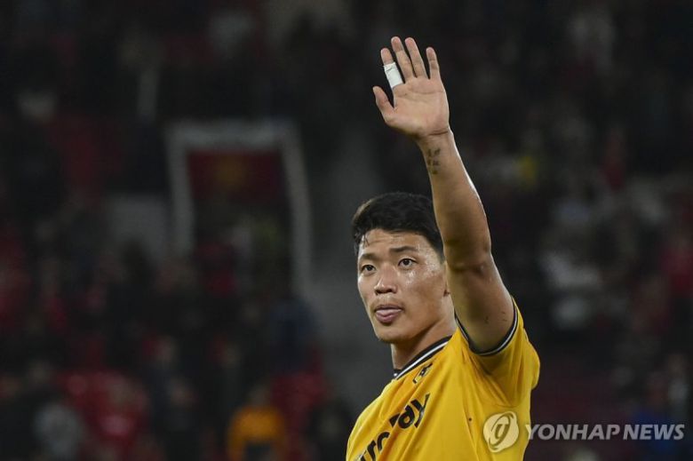 황희찬은 공수에서 빛나는 활약으로 울버햄튼을 구원해냈다. (사진 = 연합뉴스)