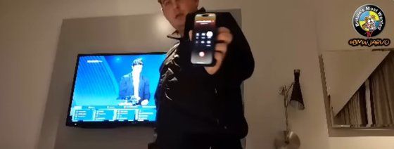 대니얼 자비스는 자신의 유튜브 채널을 통해 2일(현지시간) 유로 2024 조 첨식에서 발생한 사건이 본인의 소행임을 밝혔다. 사진=유튜브 채널 '자르보'(Jarvo) 캡처