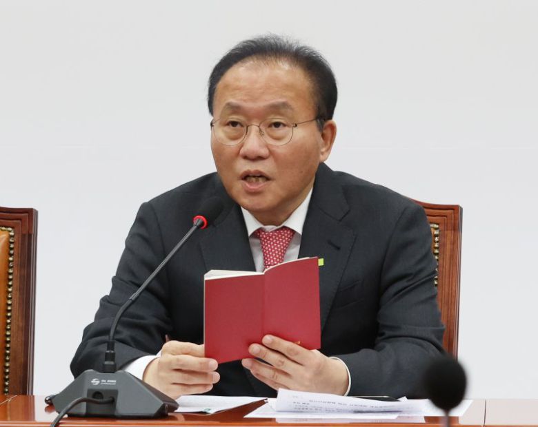 윤재옥 국민의힘 원내대표가 5일 서울 여의도 국회에서 열린 원내대책회의에서 발언을 하고 있다. 2023.12.5/뉴스1 ⓒ News1 송원영 기자 /사진=뉴스1