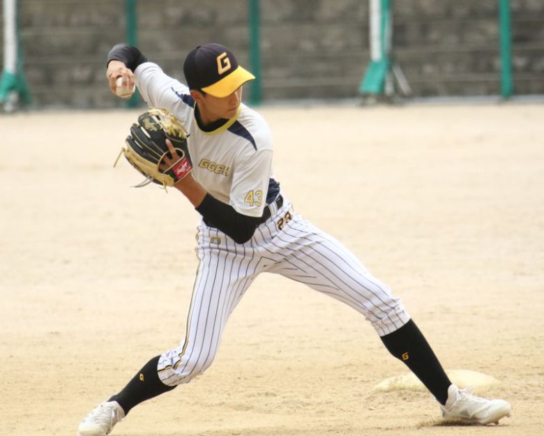 경기상고 3학년 유격수 유은종 (사진 = 전상일 기자)