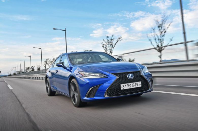 렉서스 ES300h. 한국토요타자동차 제공