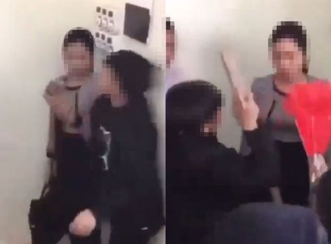 학생 수십명이 교사를 구석에 몰아넣은 채 교사를 위협하는 행동을 하고 있다. 출처=VN익스프레스, 엑스(옛 트위터)