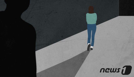 서울시는 전국 최초로 스토킹 피해자를 지원하기 위해 지난 해 9월 만든 스토킹피해자원스톱지원사업단이 지난 4개월여 동안 스토킹 피해자 136명을 지원·보호했다. 뉴스1