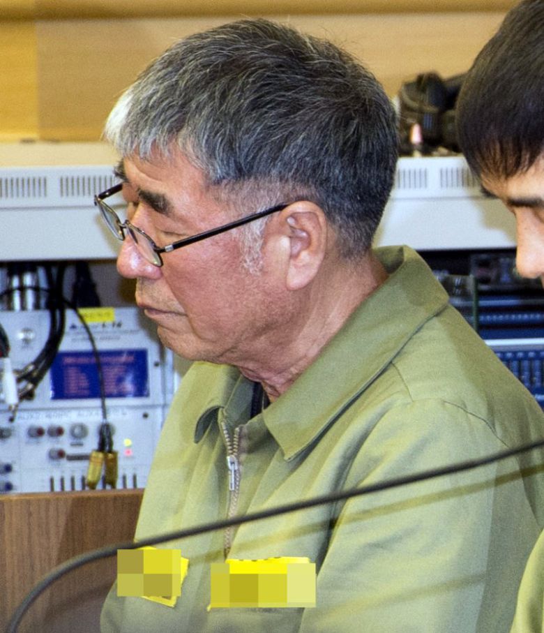 【광주=뉴시스】사진공동취재단 = 28일 오전 광주고등법원에서 이준석 선장 등 세월호 선박직 승무원에 대한 항소심 선고공판이 열리고 있다. 2015.04.28. photo@newsis.com /사진=뉴시스