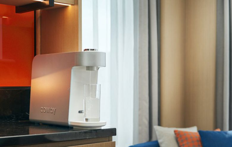 코웨이가 르메르디앙&목시 서울 명동 호텔에 공급한 나노직수 미니 정수기 코웨이 제공