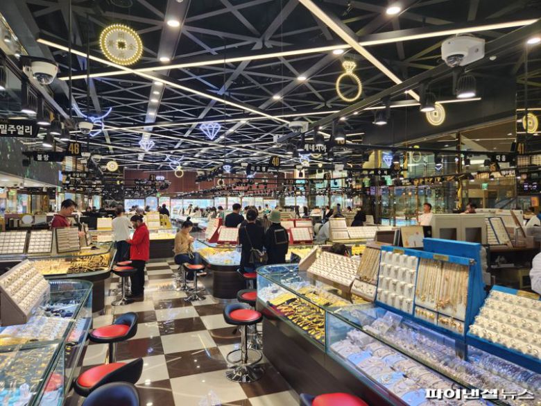 18일 서울 종로구 단성사골드주얼리센터 전경./사진=김동규 기자