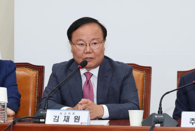 김재원 국민의힘 최고위원이 7일 서울 여의도 국회에서 열린 최고위원회의에서 모두발언을 하고 있다. 사진=박범준 기자