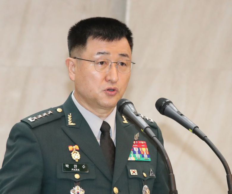 3일 비상계엄을 선포한 윤석열 대통령이 박안수 육군 참모총장을 계엄사령관으로 임명했다. 뉴스1