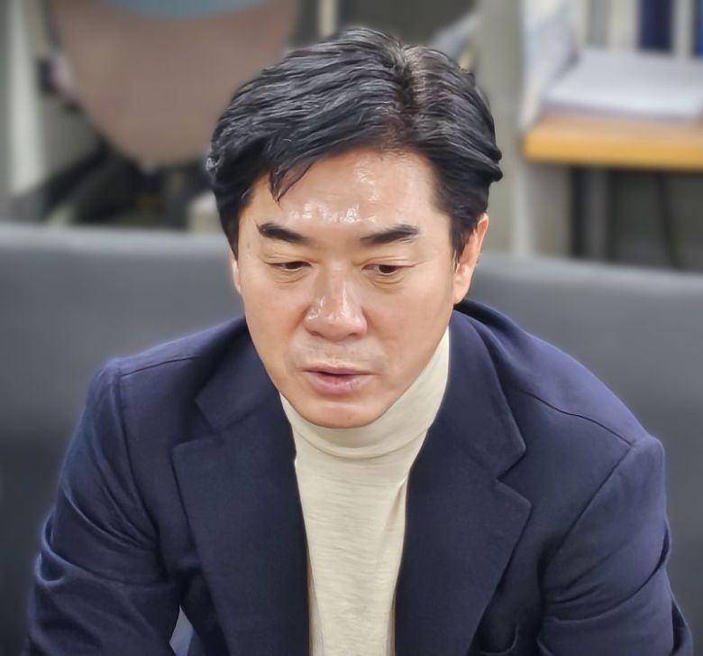 윤정환 신임 인천유나이티드FC(이하 인천FC) 감독은 23일 오전 취임 인사차 들린 인천시청 기자실에서 취임 일성으로 "1부 리그 승격이 목표다"라고 말했다. 사진=한갑수 기자