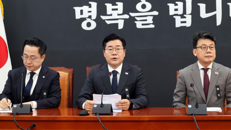 더물어민주당 박찬대 원내대표가 2일 국회에서 열린 정책조정회의에서 발언하고 있다. 사진=서동일 기자