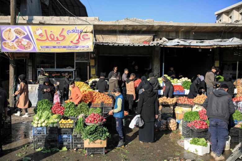지난해 12월21일(현지시간) 시리아 북부 만비즈의 한 시장 모습.AFP연합뉴스