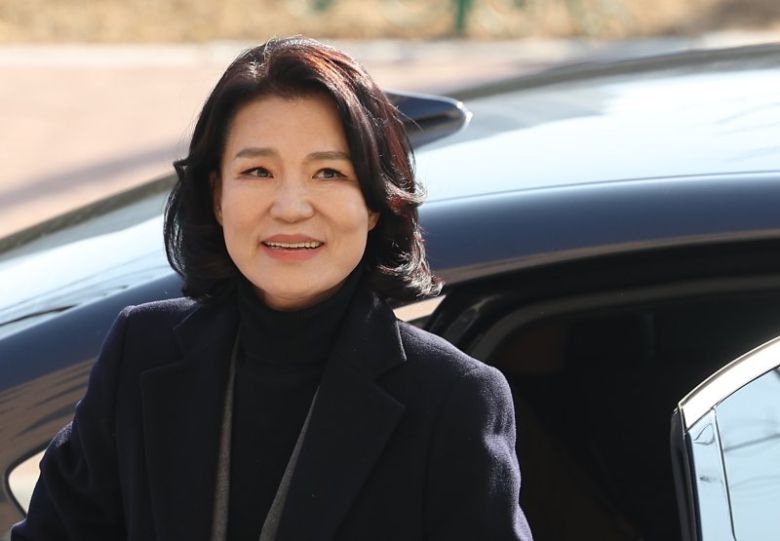 이진숙 방송통신위원장이 23일 경기 과천시 방송통신위원회에 출근하고 있다. 연합뉴스