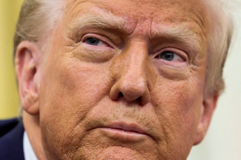 도널드 트럼프 미국 대통령이 7일(현지시간) 이시바 시게루 일본 총리와 정상회담 자리에서 다음 주 10~11일께 다수 국가에 관세를 물리는 정책을 발표하겠다고 밝혔다. 트럼프는 그러나 구체적인 대상은 언급하지 않아 한국이 이 대상에 포함될지는 알 수 없다. 로이터 연합