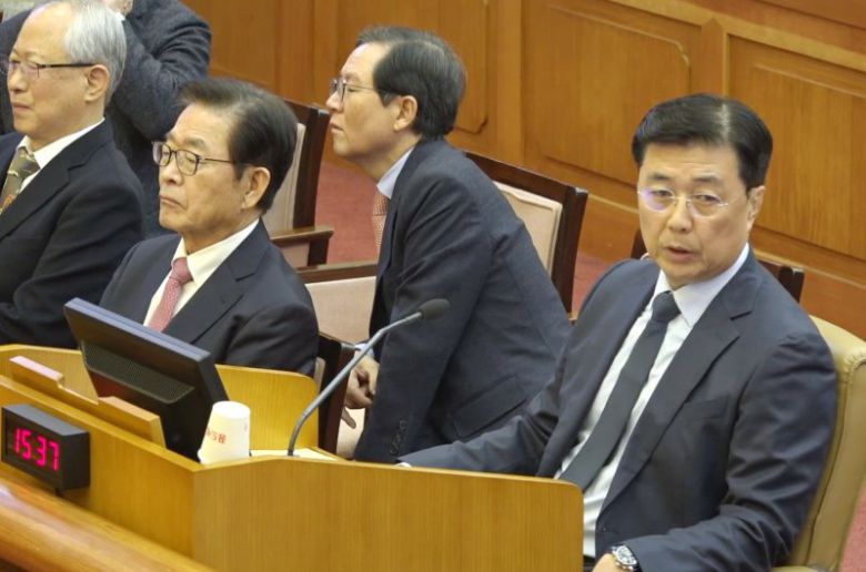 홍장원 전 국가정보원 제1차장이 지난 4일 서울 종로구 헌법재판소에서 열린 윤석열 대통령 탄핵심판 5차 변론기일에 증인으로 출석해 발언하고 있다. [헌법재판소 제공] 연합뉴스