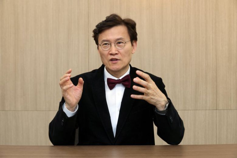 김명주 AI안전연구소장이 18일 AI 윤리와 효율적인 AI 안전 정책 방향에 대해 설명하고 있다. 사진=박범준 기자