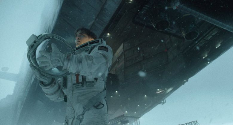 미키17 스틸. 워너브라더스 제공