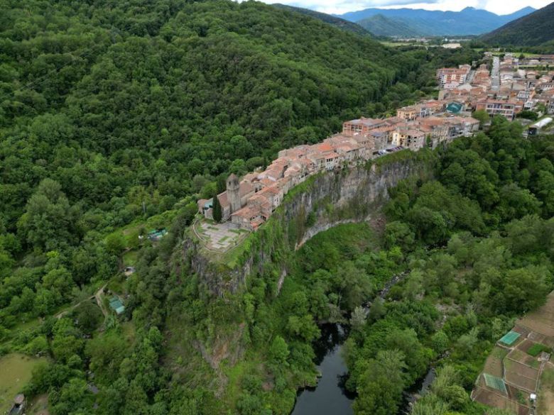 스페인의 절벽 마을 '까스텔폴리트 데 라 로카'. 사진=김태원(tan)