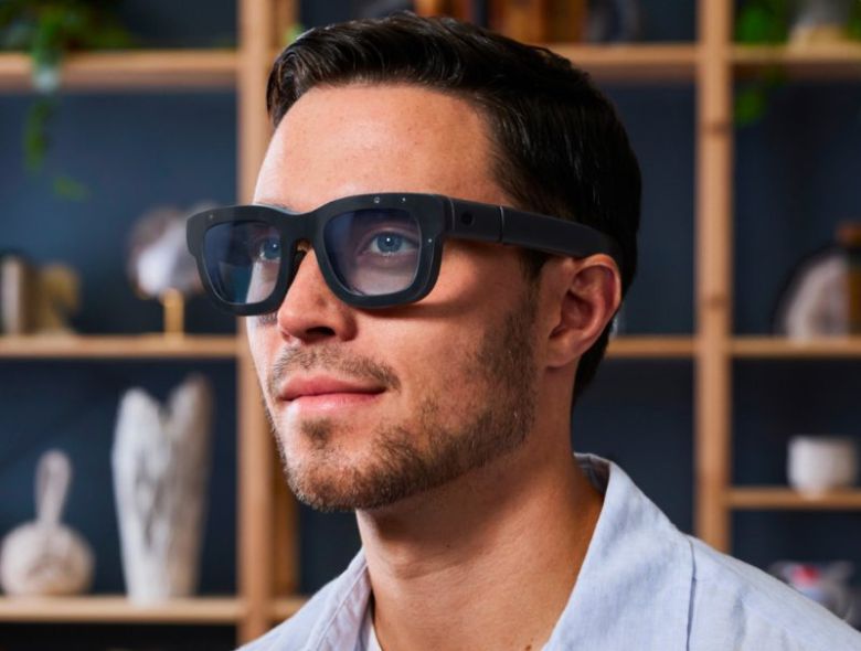 메타가 지난해 공개한 AR 안경 '오리온'(메타 뉴스룸 갈무리)/뉴스1 /사진=뉴스1