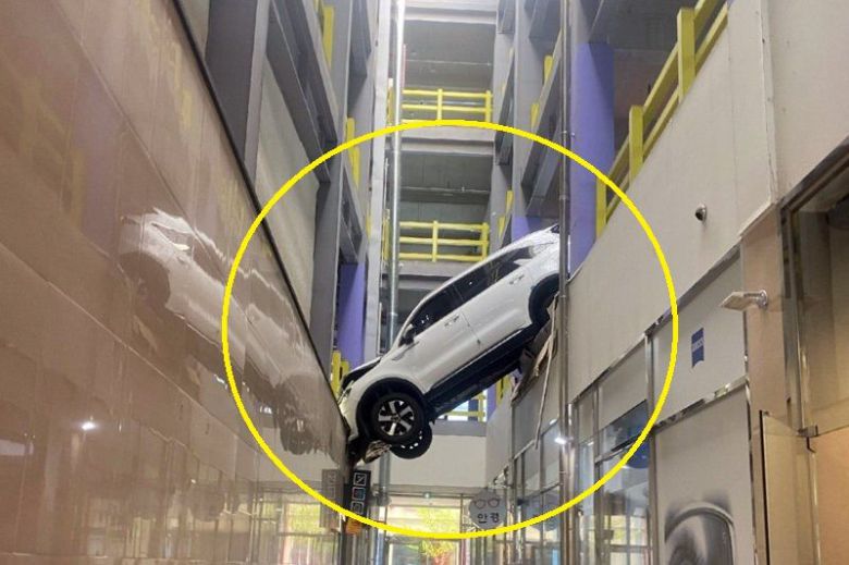 SUV 주차장 돌진 사고 /사진=연합뉴스