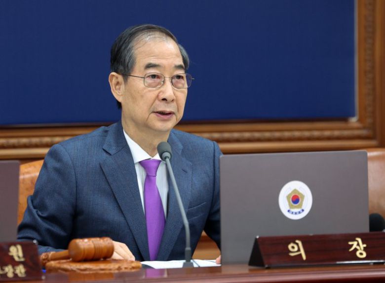 한덕수 대통령 권한대행 국무총리가 22일 서울 종로구 정부서울청사에서 열린 국무회의에서 발언하고 있다. 뉴시스