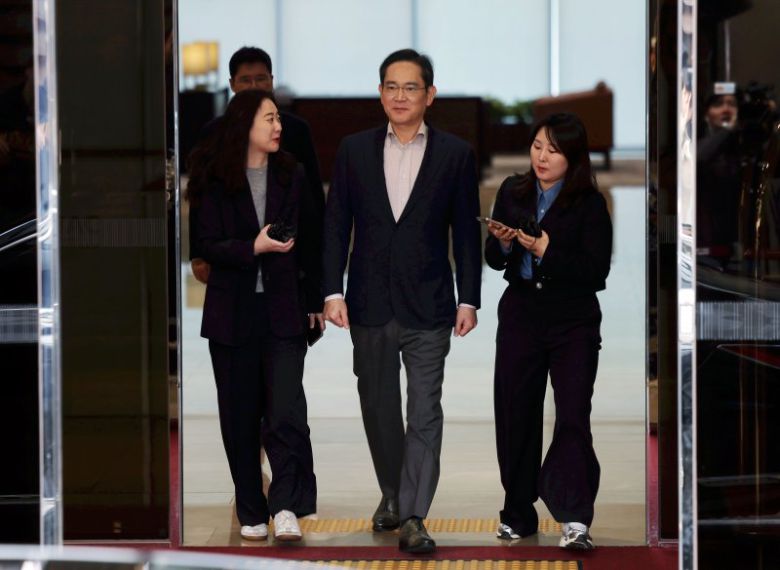 이재용 삼성전자 회장(사진 가운데)