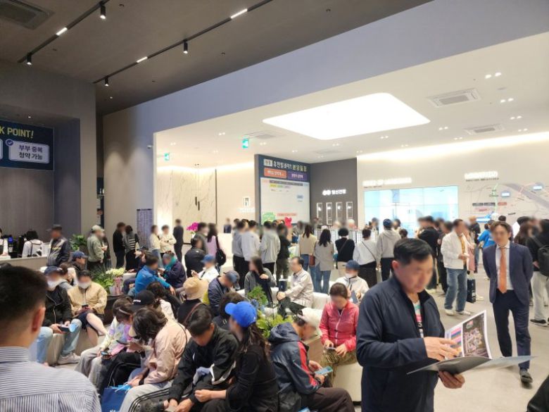 원종 휴먼빌 클라츠 견본주택 전경. 일신건영 제공